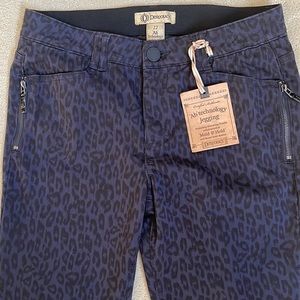Democracy Ab technology Jegging in blue leopard print